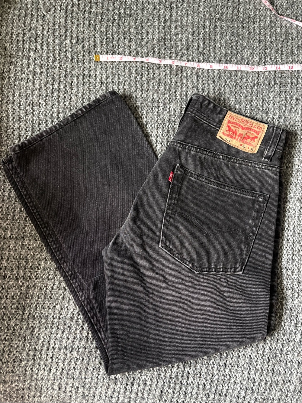 Levi’s distressed ankle Jean